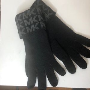 Michael Kors MK Knit Gloves Black Charcoal Gray